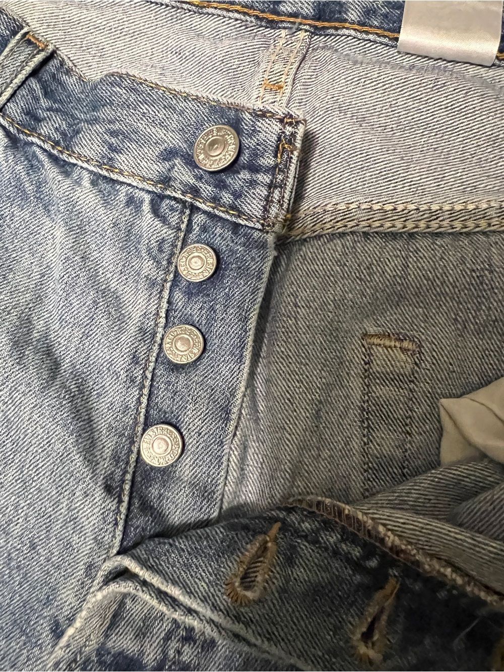 Levi's Straight Fit Men's Jeans in Blue Denim - Picture 3 of 9
